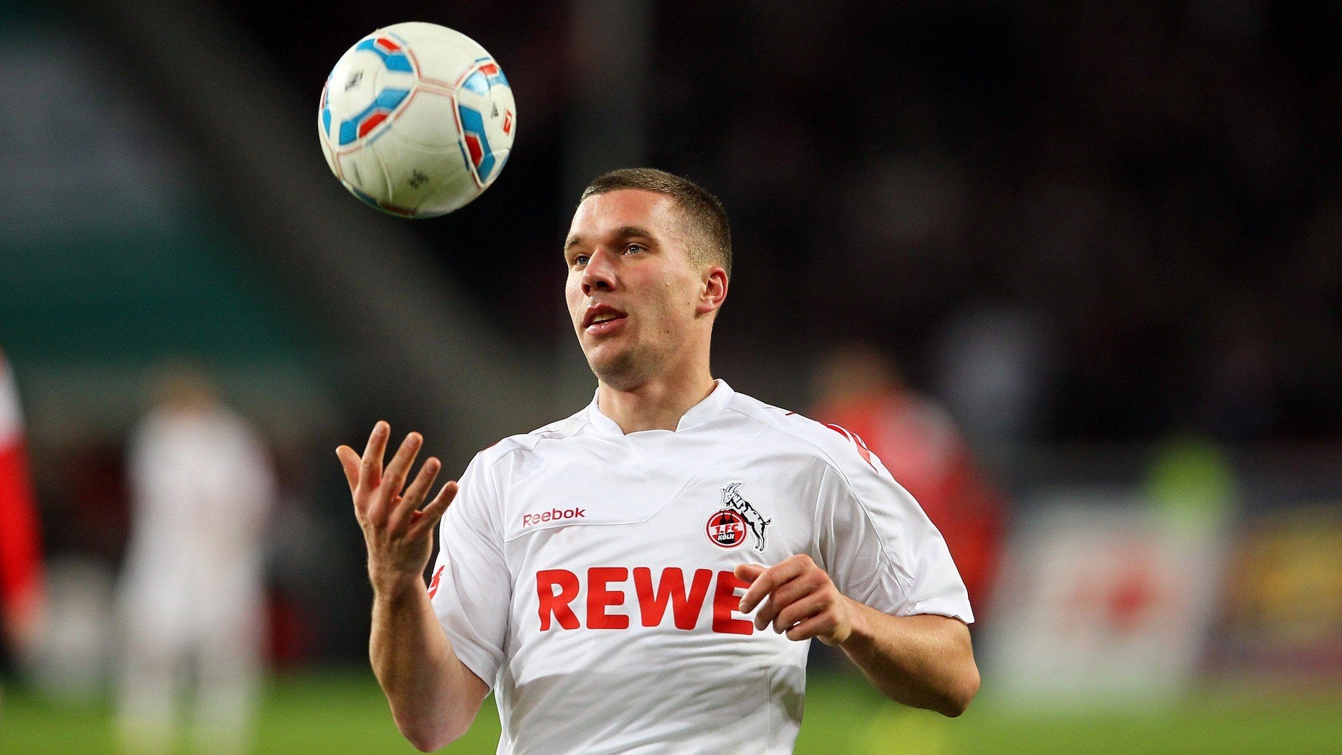 开云体育官方网站登陆-_运动员心理辅导的重要性：赛场内外的心理战_，运动员心里训练应注意哪几个主要问题